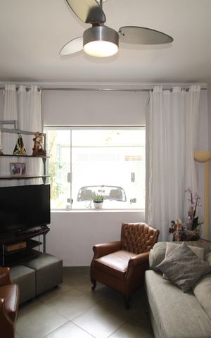 Casa à venda com 170m², 3 quartos e 2 vagasSala