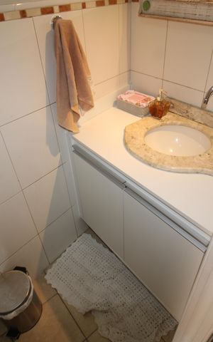 Casa à venda com 170m², 3 quartos e 2 vagasLavabo