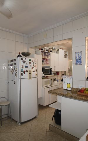 Casa à venda com 170m², 3 quartos e 2 vagasCozinha