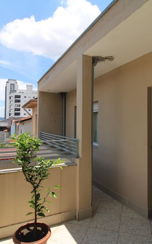 Casa à venda com 170m², 3 quartos e 2 vagasQuarto 1 - Varanda