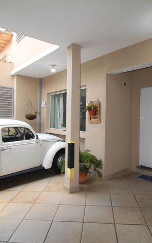 Casa à venda com 170m², 3 quartos e 2 vagasGaragem
