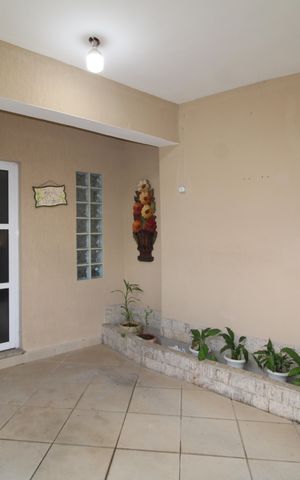 Casa à venda com 170m², 3 quartos e 2 vagasGaragem
