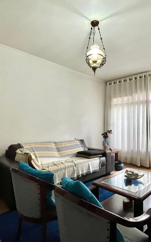 Casa à venda com 250m², 3 quartos e 2 vagas Casa à venda com 250m², 3 quartos e 2 vagasSala