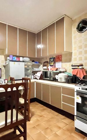 Casa à venda com 250m², 3 quartos e 2 vagas Casa à venda com 250m², 3 quartos e 2 vagasCozinha