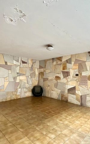 Casa à venda com 250m², 3 quartos e 2 vagas Casa à venda com 250m², 3 quartos e 2 vagasGaragem
