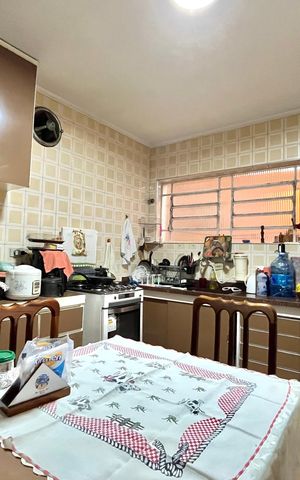 Casa à venda com 250m², 3 quartos e 2 vagas Casa à venda com 250m², 3 quartos e 2 vagasCozinha
