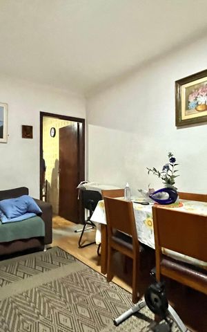 Casa à venda com 250m², 3 quartos e 2 vagas Casa à venda com 250m², 3 quartos e 2 vagasSala de Jantar