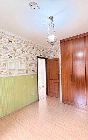 Casa de condomínio à venda com 300m², 4 quartos e 5 vagasQuarto 1