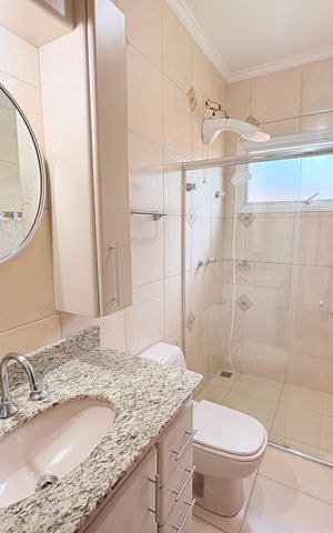 Casa de condomínio à venda com 300m², 4 quartos e 5 vagasBanheiro Social