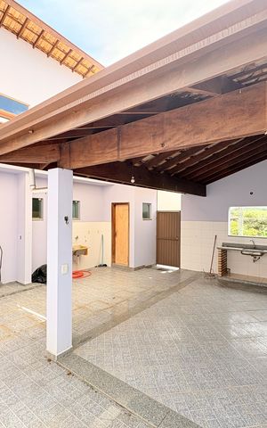 Casa de condomínio à venda com 300m², 4 quartos e 5 vagasÁrea de Serviço e Churrasqueira