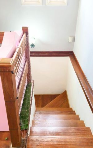 Casa à venda com 240m², 4 quartos e 4 vagas Casa à venda com 240m², 4 quartos e 4 vagasEscritório / Sala