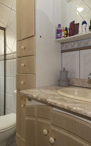 Casa à venda com 110m², 3 quartos e 2 vagas Casa à venda com 110m², 3 quartos e 2 vagasBanheiro 3