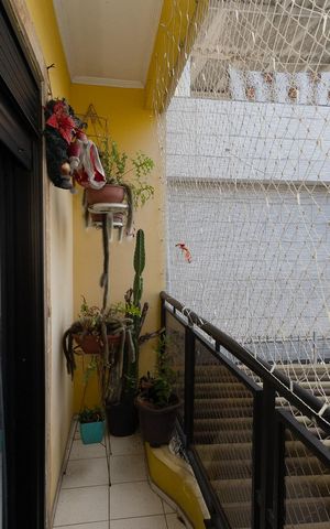 Casa à venda com 110m², 3 quartos e 2 vagas Casa à venda com 110m², 3 quartos e 2 vagasvaranda