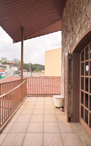 Casa à venda com 638m², 3 quartos e 6 vagasSacada