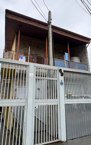 Casa à venda com 638m², 3 quartos e 6 vagasFachada