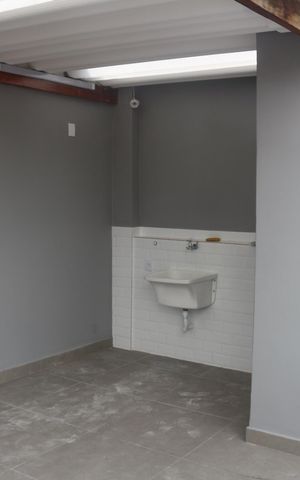 Casa à venda com 160m², 3 quartos e 1 vagaÁrea de Serviço