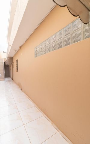 Casa à venda com 125m², 3 quartos e 2 vagasCorredor