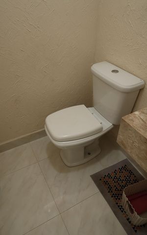 Casa para alugar com 220m², 3 quartos e 4 vagasLAVABO