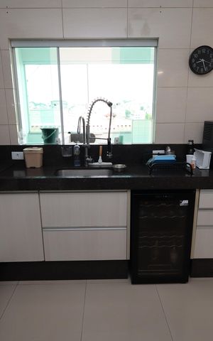Casa para alugar com 220m², 3 quartos e 4 vagasCOZINHA