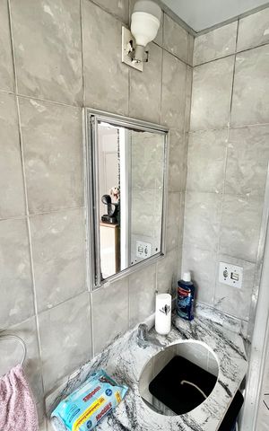 Apartamento à venda com 55m², 2 quartos e 1 vaga Apartamento à venda com 55m², 2 quartos e 1 vagaBanheiro