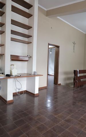 Casa à venda com 340m², 4 quartos e 4 vagas Casa à venda com 340m², 4 quartos e 4 vagasSala Superior