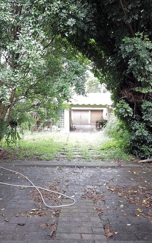 Casa à venda com 340m², 4 quartos e 4 vagas Casa à venda com 340m², 4 quartos e 4 vagasQuintal