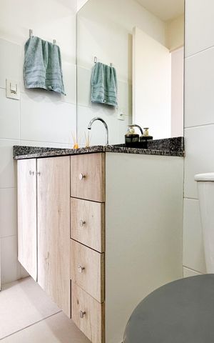 Apartamento à venda com 57m², 2 quartos e 1 vaga Apartamento à venda com 57m², 2 quartos e 1 vagaBanheiro da Suíte