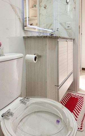 Apartamento à venda com 77m², 3 quartos e 2 vagasBanheiro da Suíte