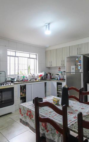 Casa à venda com 150m², 4 quartos e 2 vagas