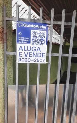 Casa à venda com 195m², 4 quartos e 3 vagas Casa à venda com 195m², 4 quartos e 3 vagasPlaquinha