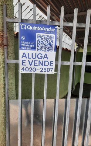 Casa à venda com 195m², 4 quartos e 3 vagas Casa à venda com 195m², 4 quartos e 3 vagasPlaquinha