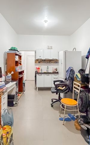 Studio à venda com 28m², 1 quarto e sem vaga Studio à venda com 28m², 1 quarto e sem vagaSala e Quarto