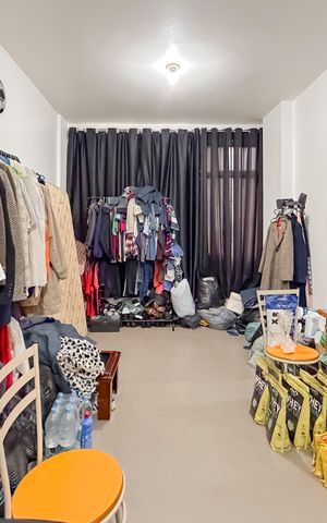 Studio à venda com 28m², 1 quarto e sem vaga Studio à venda com 28m², 1 quarto e sem vagaSala e Quarto