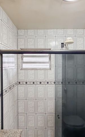 Apartamento à venda com 35m², 1 quarto e 3 vagas Apartamento à venda com 35m², 1 quarto e 3 vagasBanheiro