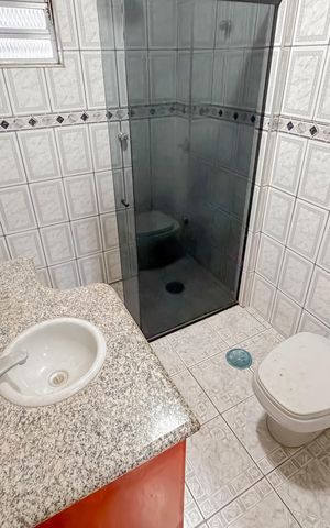 Apartamento à venda com 35m², 1 quarto e 3 vagas Apartamento à venda com 35m², 1 quarto e 3 vagasBanheiro