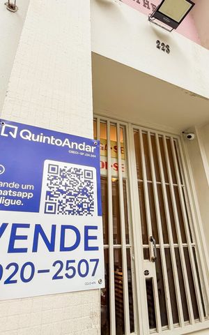 Apartamento à venda com 35m², 1 quarto e 3 vagas Apartamento à venda com 35m², 1 quarto e 3 vagasFachada