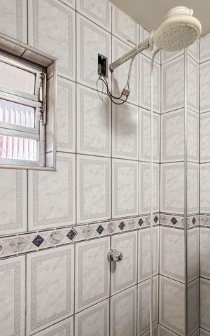 Apartamento à venda com 35m², 1 quarto e 3 vagas Apartamento à venda com 35m², 1 quarto e 3 vagasBanheiro