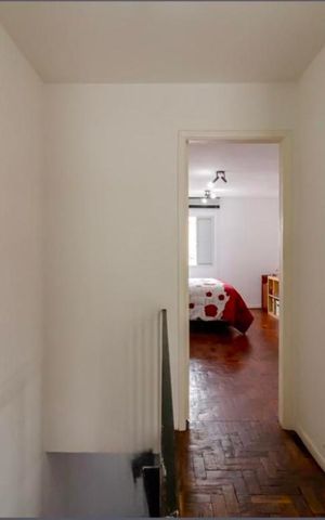 Casa à venda com 185m², 3 quartos e 2 vagas Casa à venda com 185m², 3 quartos e 2 vagasCorredor
