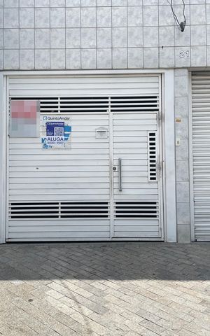 Casa para alugar com 54m², 1 quarto e 1 vaga Casa para alugar com 54m², 1 quarto e 1 vagaFachada + Placa