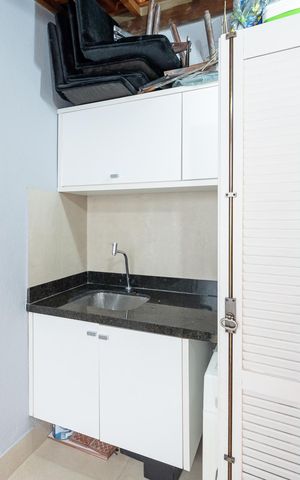 Casa à venda com 128m², 3 quartos e 2 vagas Casa à venda com 128m², 3 quartos e 2 vagasLavanderia
