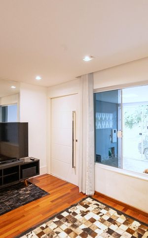 Casa à venda com 128m², 3 quartos e 2 vagas Casa à venda com 128m², 3 quartos e 2 vagasSala
