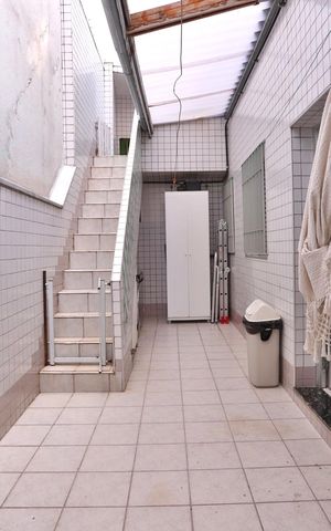 Casa à venda com 134m², 3 quartos e 2 vagas Casa à venda com 134m², 3 quartos e 2 vagasLavanderia