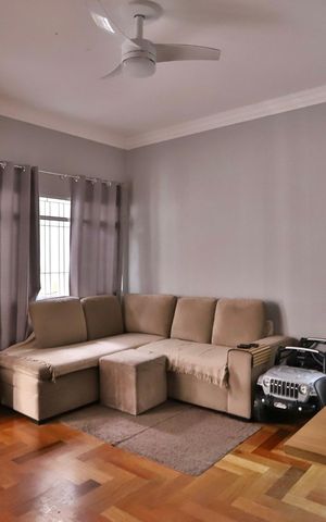 Casa à venda com 134m², 3 quartos e 2 vagas Casa à venda com 134m², 3 quartos e 2 vagasSala