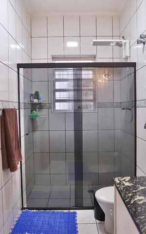 Casa à venda com 134m², 3 quartos e 2 vagas Casa à venda com 134m², 3 quartos e 2 vagasBanheiro