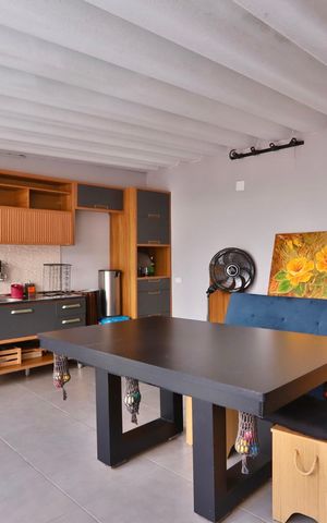 Casa à venda com 134m², 3 quartos e 2 vagas Casa à venda com 134m², 3 quartos e 2 vagasSalão de Festas