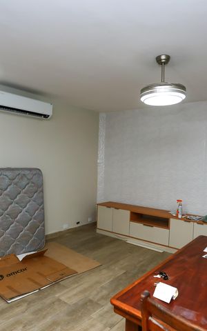 Casa à venda com 175m², 4 quartos e 2 vagas Casa à venda com 175m², 4 quartos e 2 vagasSala