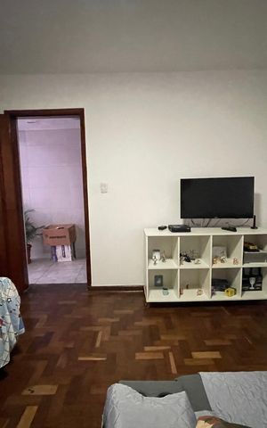 Casa à venda com 250m², 4 quartos e 2 vagas Casa à venda com 250m², 4 quartos e 2 vagasSala
