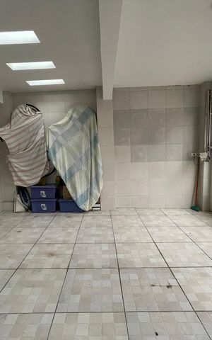 Casa à venda com 250m², 4 quartos e 2 vagas Casa à venda com 250m², 4 quartos e 2 vagasGaragem