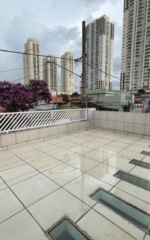 Casa à venda com 250m², 4 quartos e 2 vagas Casa à venda com 250m², 4 quartos e 2 vagasVaranda do Quarto 1