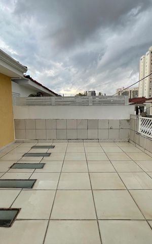 Casa à venda com 250m², 4 quartos e 2 vagas Casa à venda com 250m², 4 quartos e 2 vagasVaranda do Quarto 1